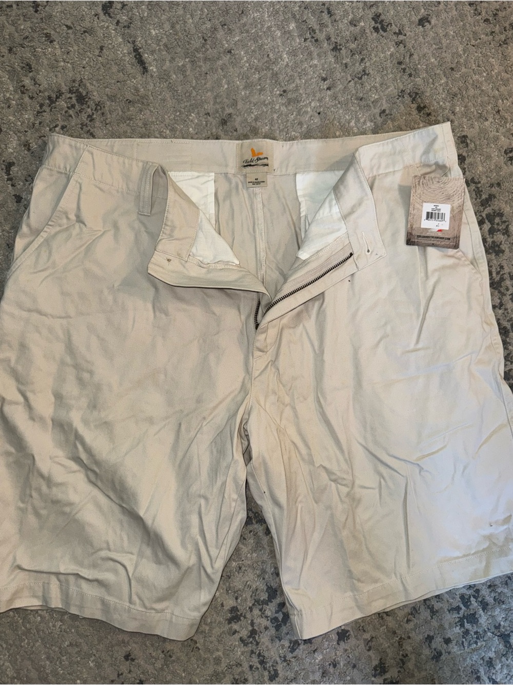 Field & Stresm Men's Beige Shorts